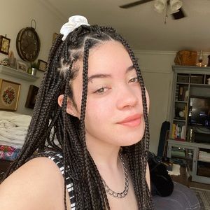 Meet your Posher, Ellie